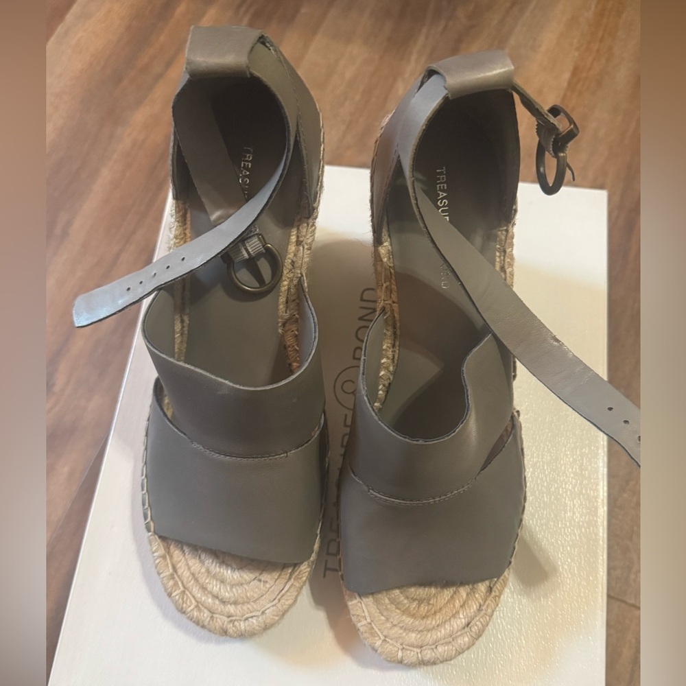 Treasure & Bond Gray Leather Wedge Espadrille Sandals 9.5M